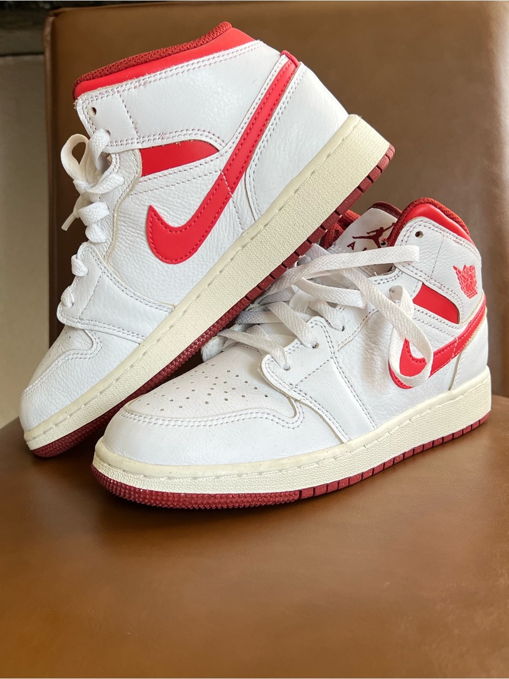 Jordan 1 mid
